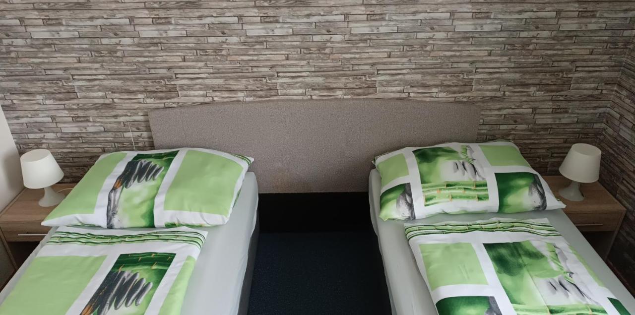 Restaurace A Penzion U Lesa Havířov Dış mekan fotoğraf